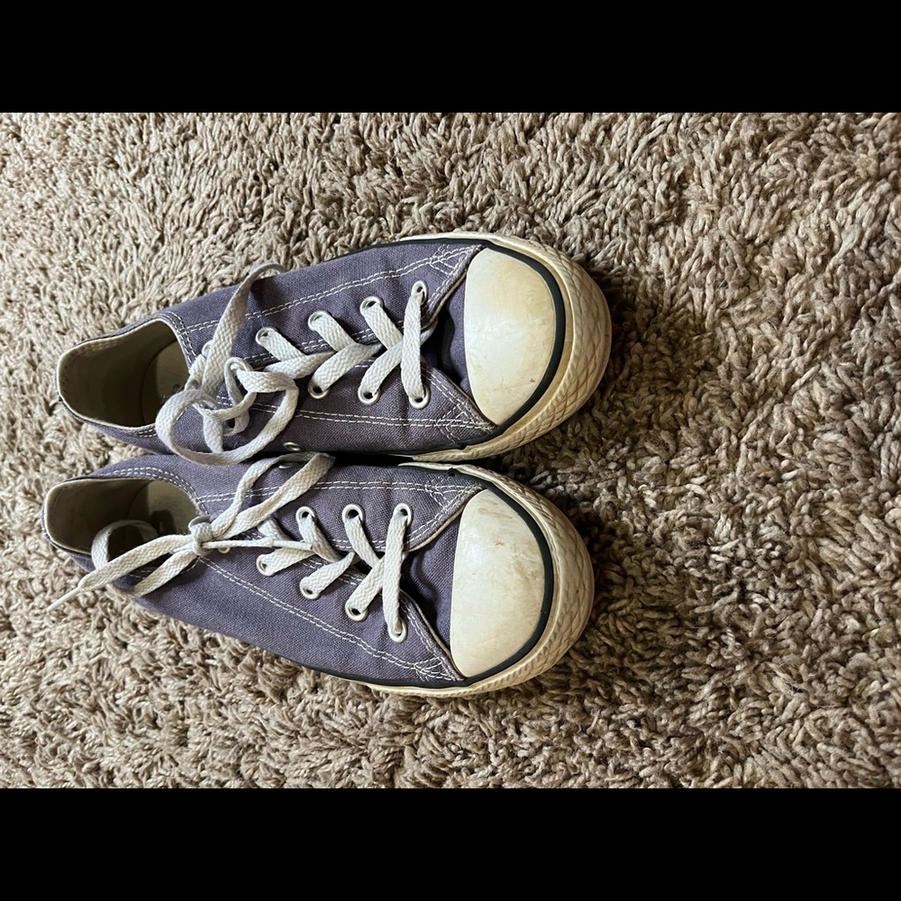 Purple converse - Picture 6 of 7